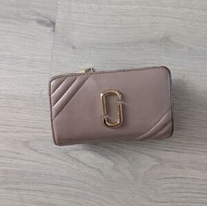 Marc Jacobs Glamshot Compact Wallet